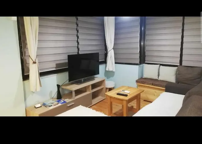 Center Gem 아파트 카발라